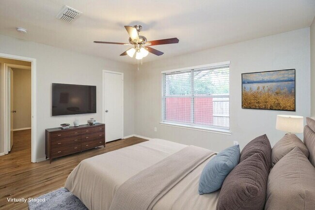 Building Photo - 1201 Paco Trail