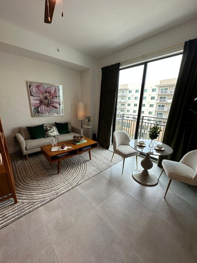 Building Photo - 28 NE 1st Ct