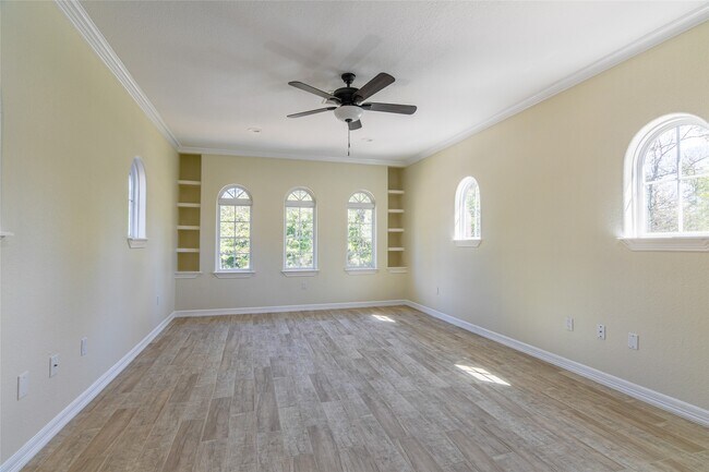 Building Photo - 12446 Willis Waukegan Rd