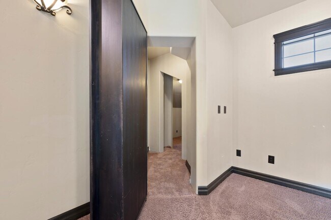 Building Photo - 1356 S Hidden Island Pl