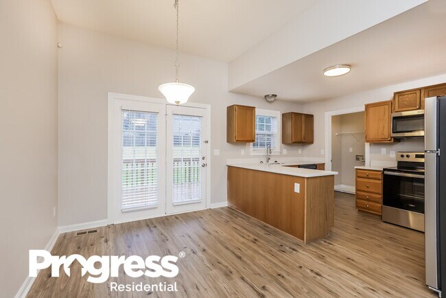 Building Photo - 608 Flicker Ct