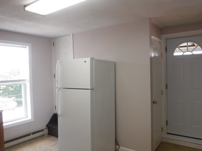 Building Photo - 416 Salem Ave