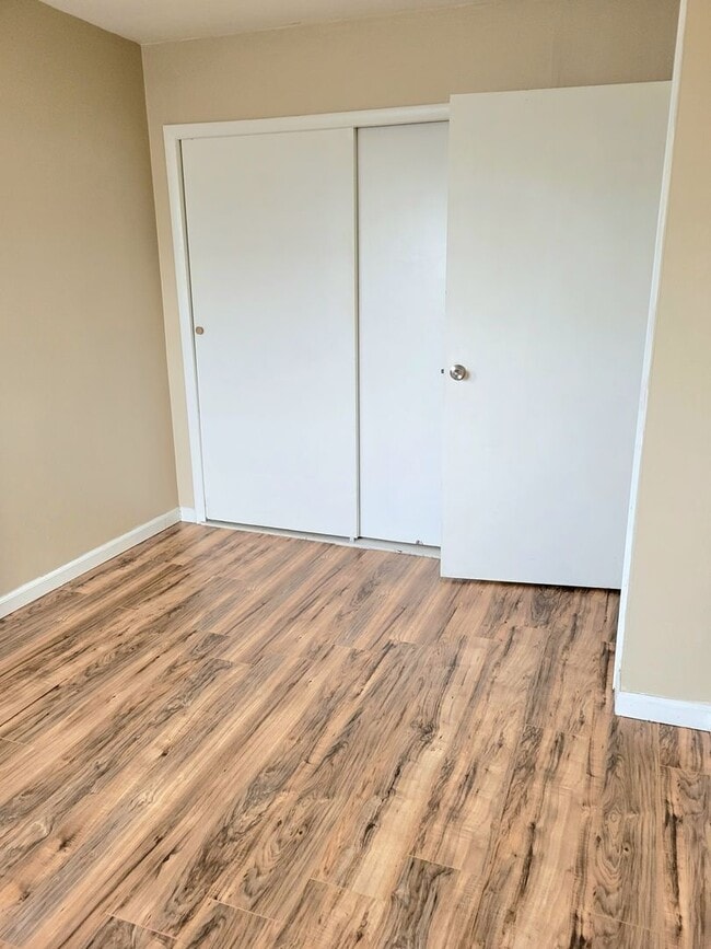 Building Photo - 1604 Sycamore St