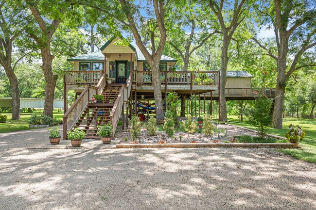 Building Photo - 441 Co Rd 135