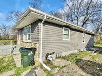 Building Photo - 3711 Pittsburg Ave