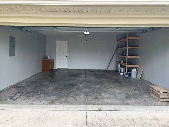 Building Photo - 3-Bedroom Home in Desirable Fields of Lancassange, Jeffersonville