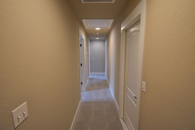 Building Photo - 644 N Malbec Rd