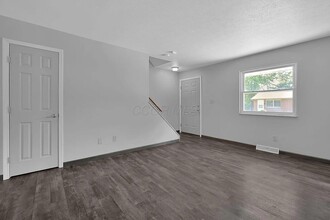 Building Photo - 53 Neil St