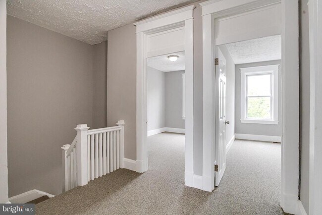 Building Photo - 2908 Oakley Ave