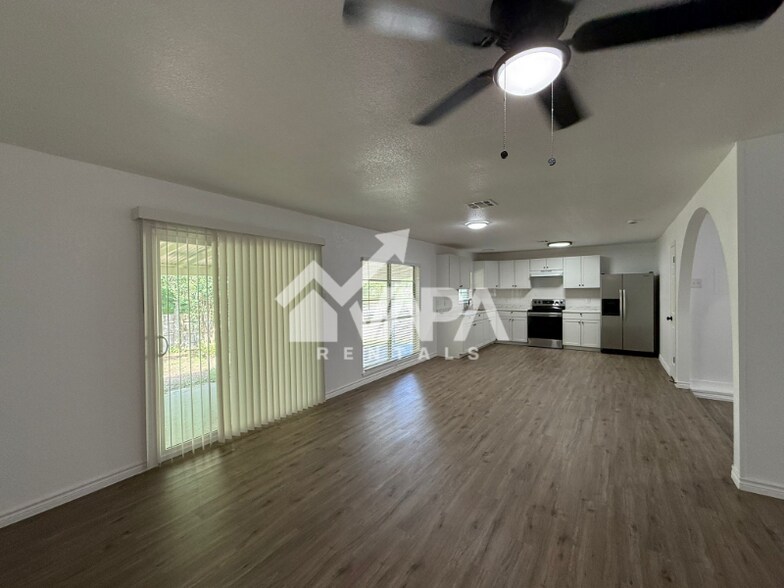 Building Photo - 5214 Charolais Dr