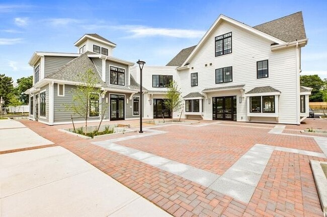 Building Photo - Qiftwa