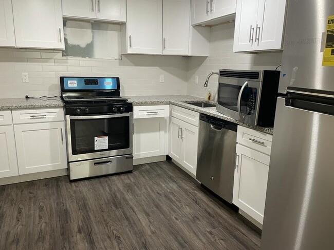 Building Photo - 4670 Lindsey Dr SW