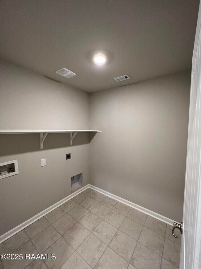 Building Photo - 209 Garden Oaks Ave