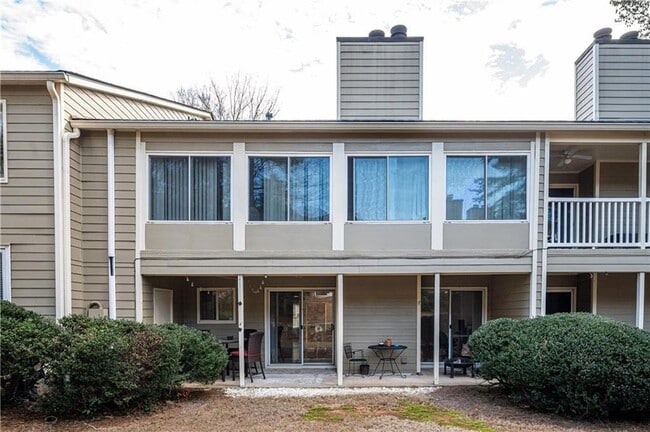 Building Photo - 23 Middleton Ct