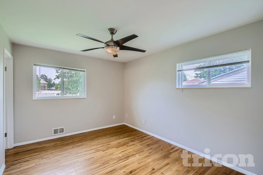 Building Photo - 6397 Brooks Dr