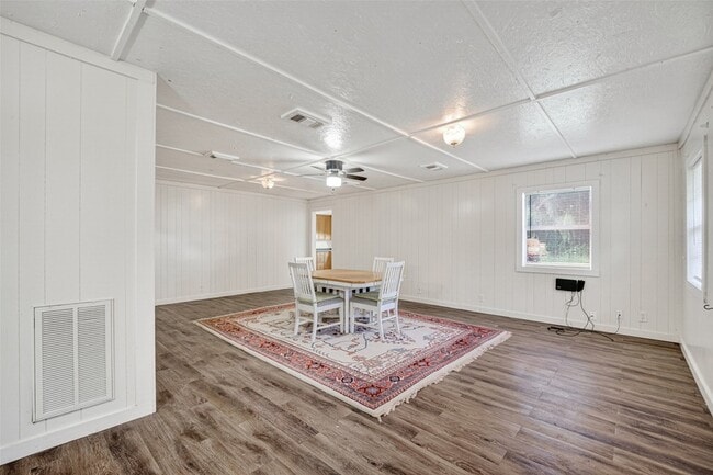 Building Photo - 12731 Wanda Way