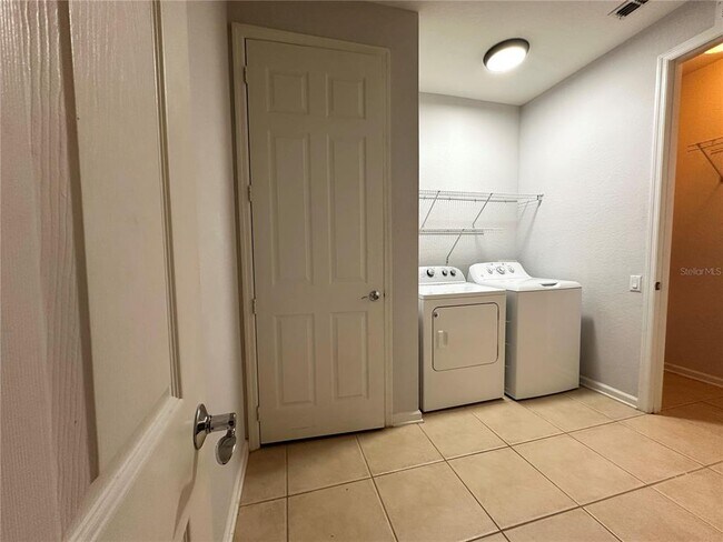 Building Photo - 5048 Shoreway Loop