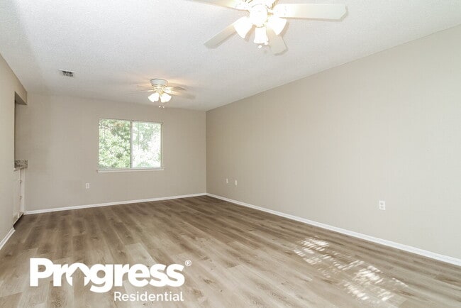 Building Photo - 6803 Highland Bluffs