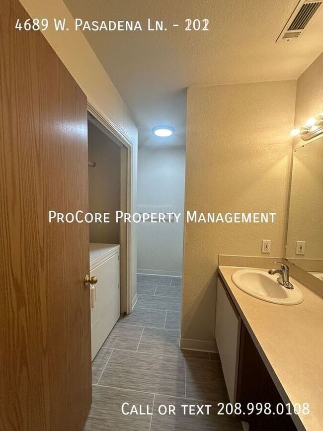 Building Photo - 2 Bedrooms, 2 Baths Ground Floor Unit in D...