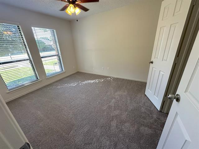 Building Photo - 2033 Espinosa Dr