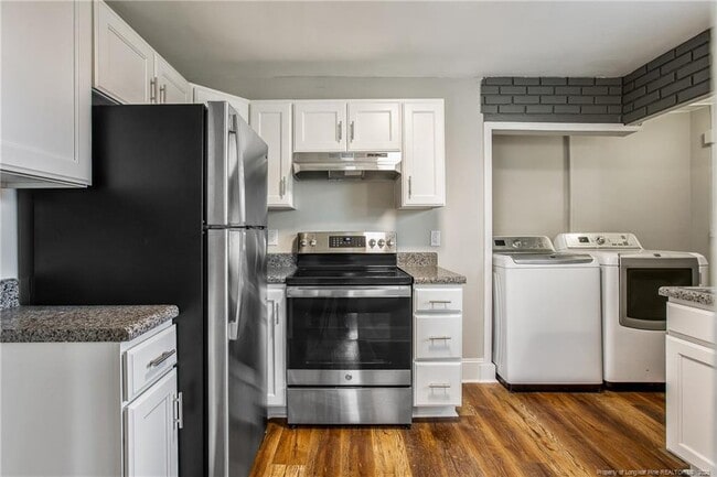 Building Photo - 414 McPherson Ave