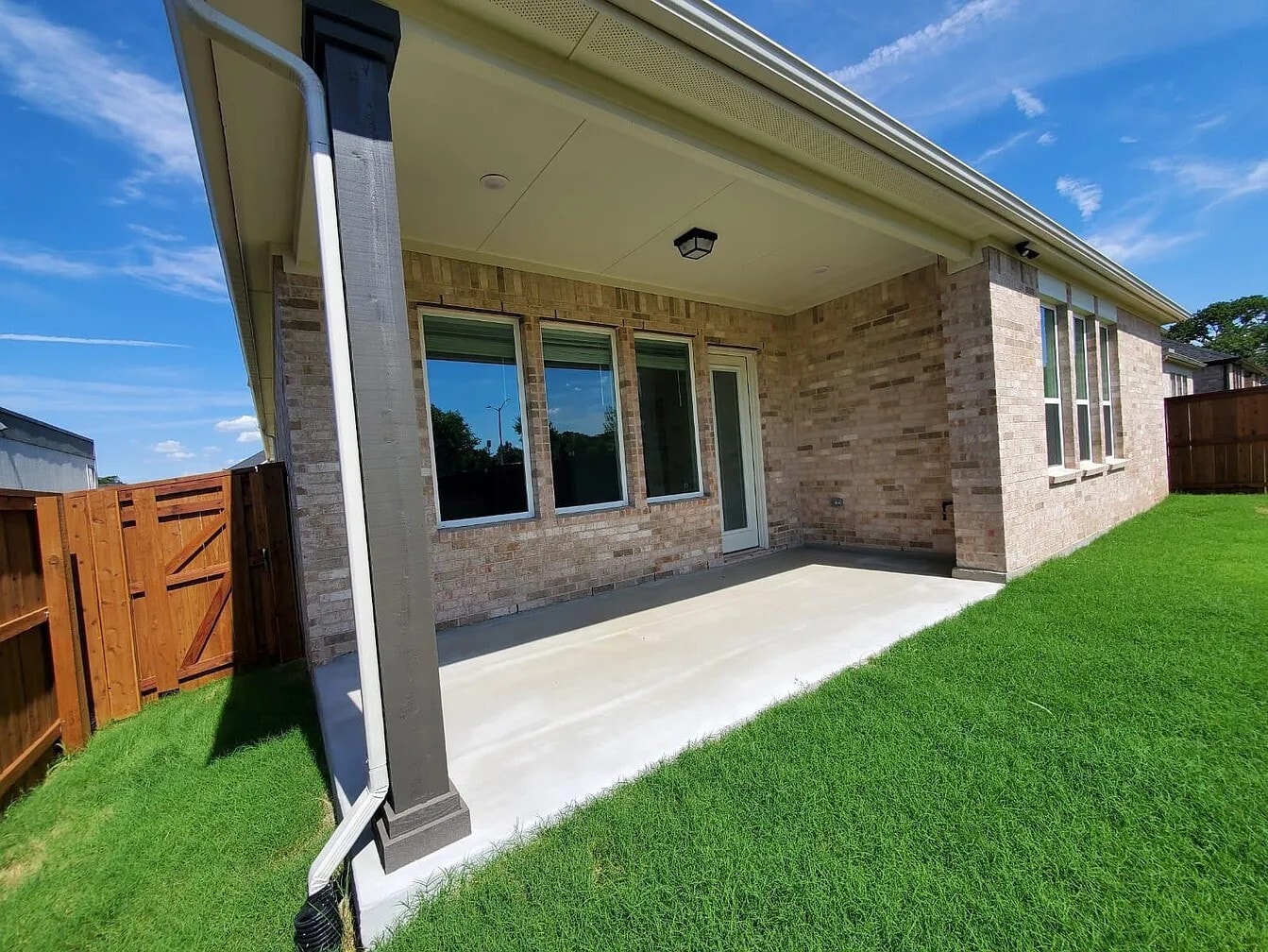 Building Photo - 4516 Hammerstein Blvd