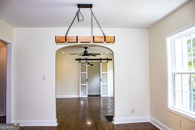 Building Photo - 773 Fayetteville Rd SE