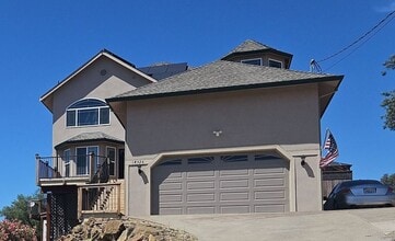 Building Photo - Custom 4 bedroom 3 bath in Hidden Valley Lake