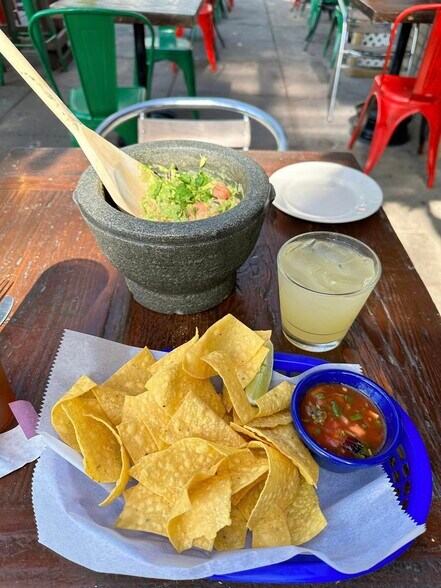 Local eatery - 2219 Flagler Pl NW
