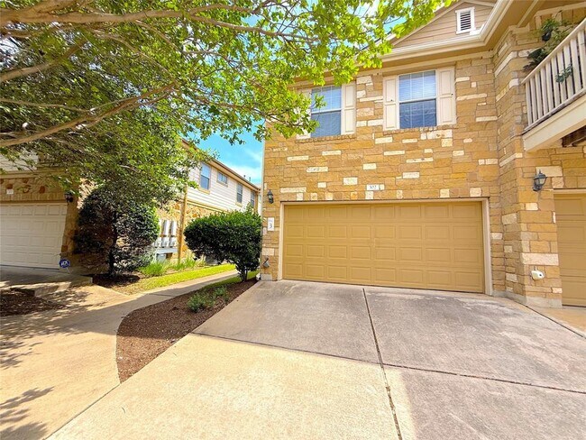 Building Photo - 16100 S Great Oaks Dr