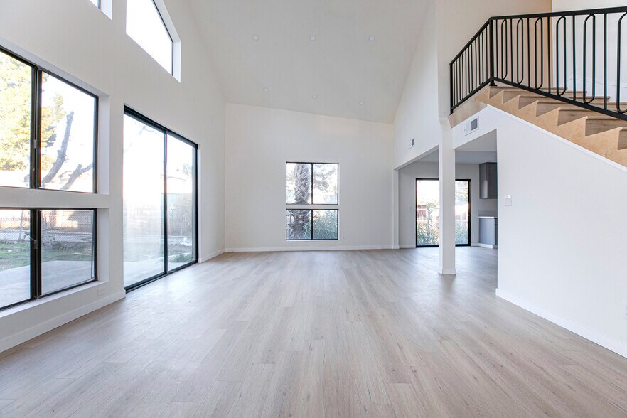 Building Photo - 11444 Odessa Ave