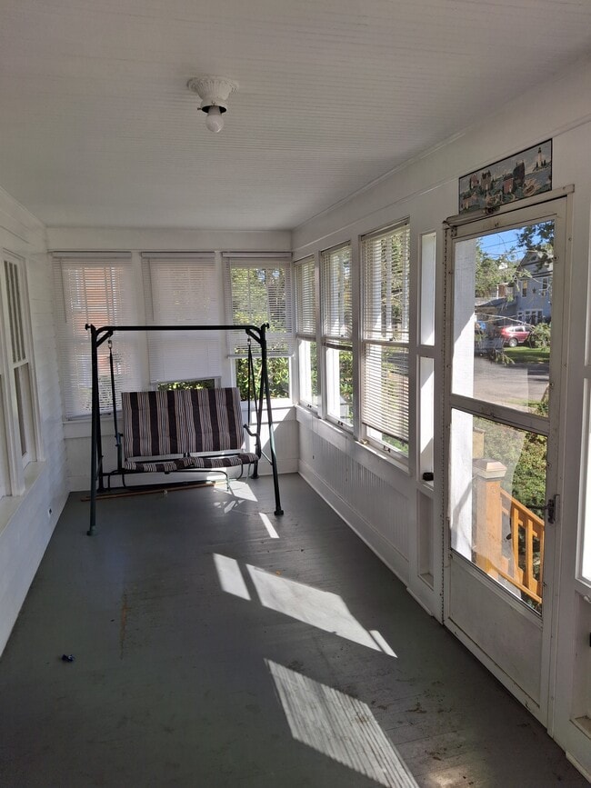 Building Photo - 46 Pine