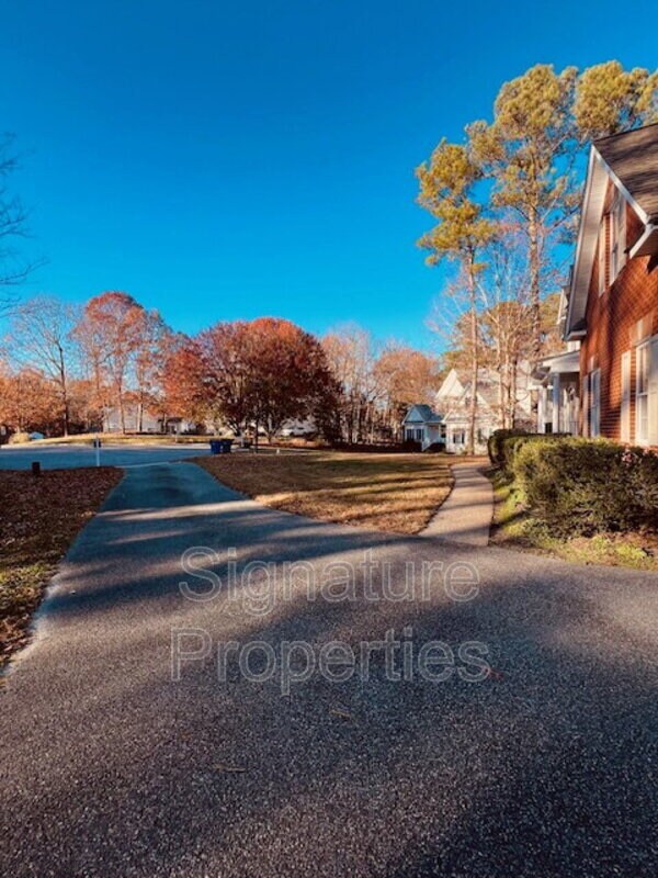 Building Photo - 5100 Beachmere Ct