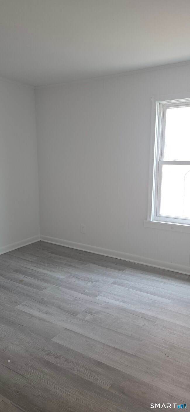 Building Photo - 426 Poplar St
