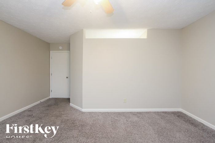 Building Photo - 4496 Braemar Dr