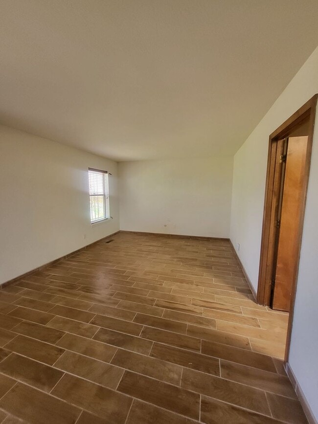 Building Photo - Sandia Heights Beauty 3 bedroom  2 bath