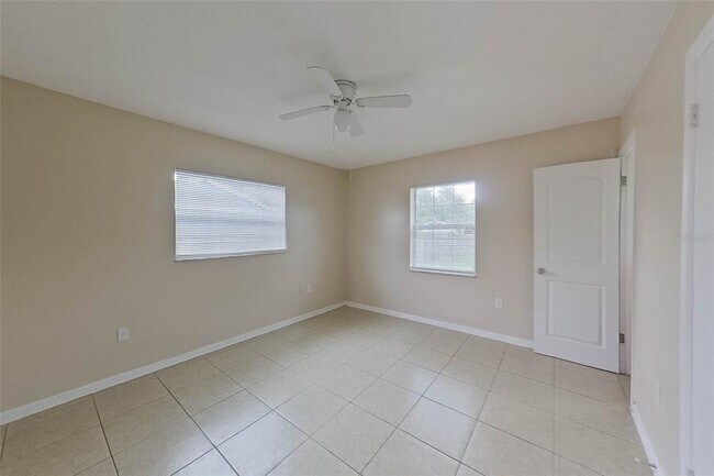 Building Photo - 2441 Healy Dr