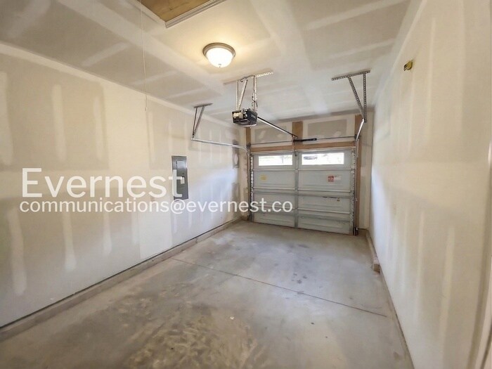 Building Photo - 225 Tanner St