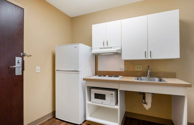 Building Photo - Furnished Studio-Columbus - Worthington