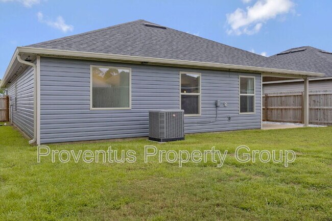 Building Photo - 2419 Privet Berry Dr