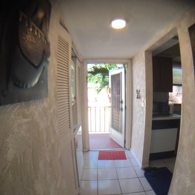 Building Photo - 9 Golfs Edge