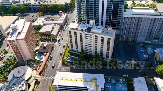 Building Photo - 910 Ahana St