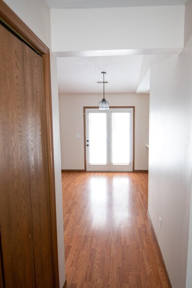 Building Photo - 116 Pierre Pl