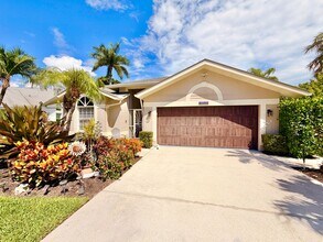 Building Photo - ** BERKSHIRE LAKES ** 3 BED / 2 BATH - SINGLE FAMILY - POOL HOME - GREAT LOCATION! - ANNUAL RENTAL