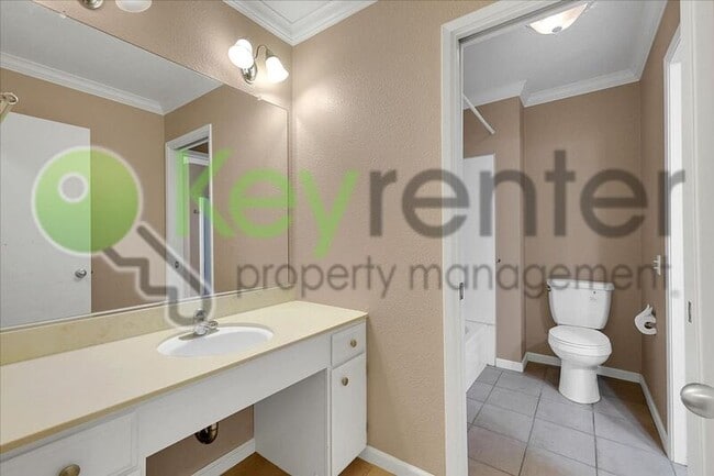 Building Photo - 2254 Woodside Ln