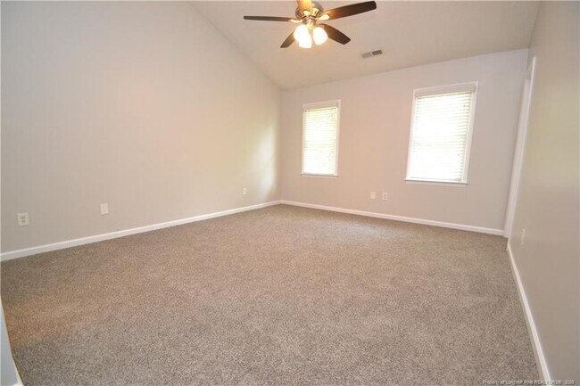 Building Photo - 712 Penncross Dr