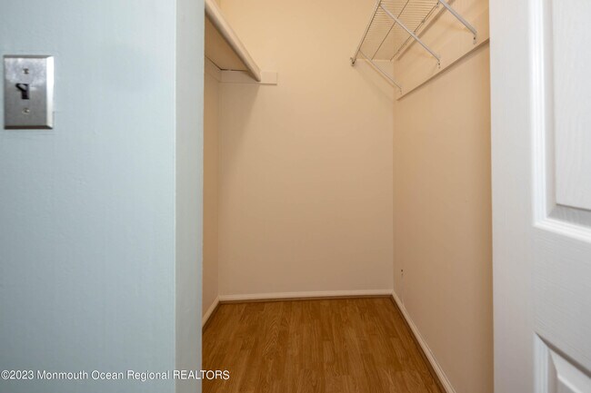 Building Photo - 90 Quince Ct