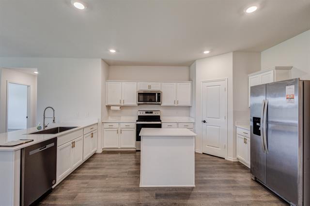 Building Photo - 2940 Lawson Dr