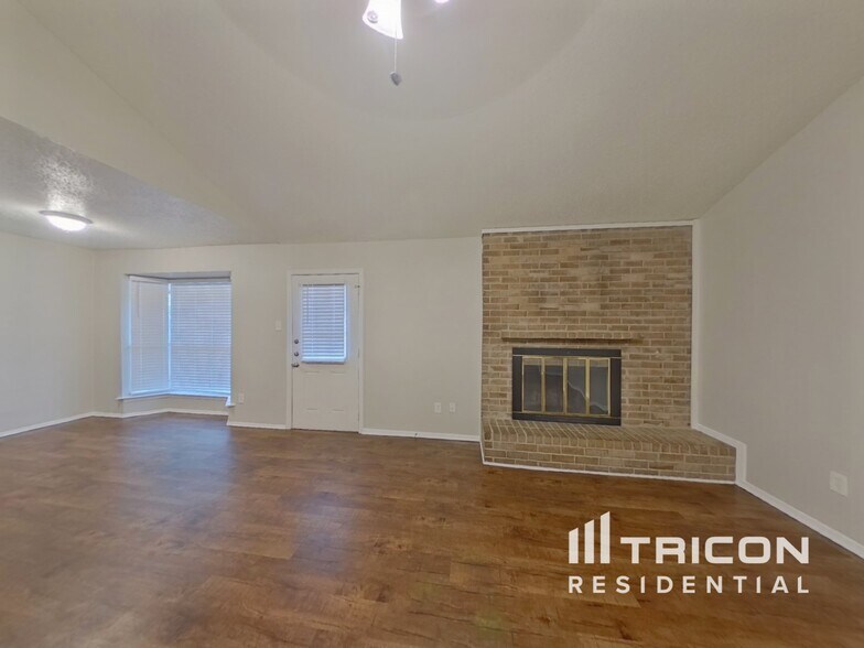 Building Photo - 717 Marlow Pl