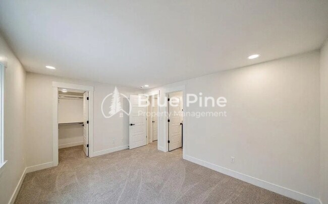 Building Photo - 184 Galena Smt